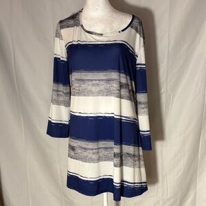 Lily by Firmiana Blue and Gray Top